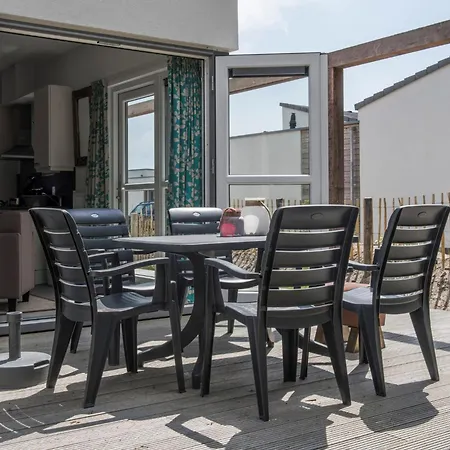 度假居 Detached, Single-storey Just Steps From The Sea *